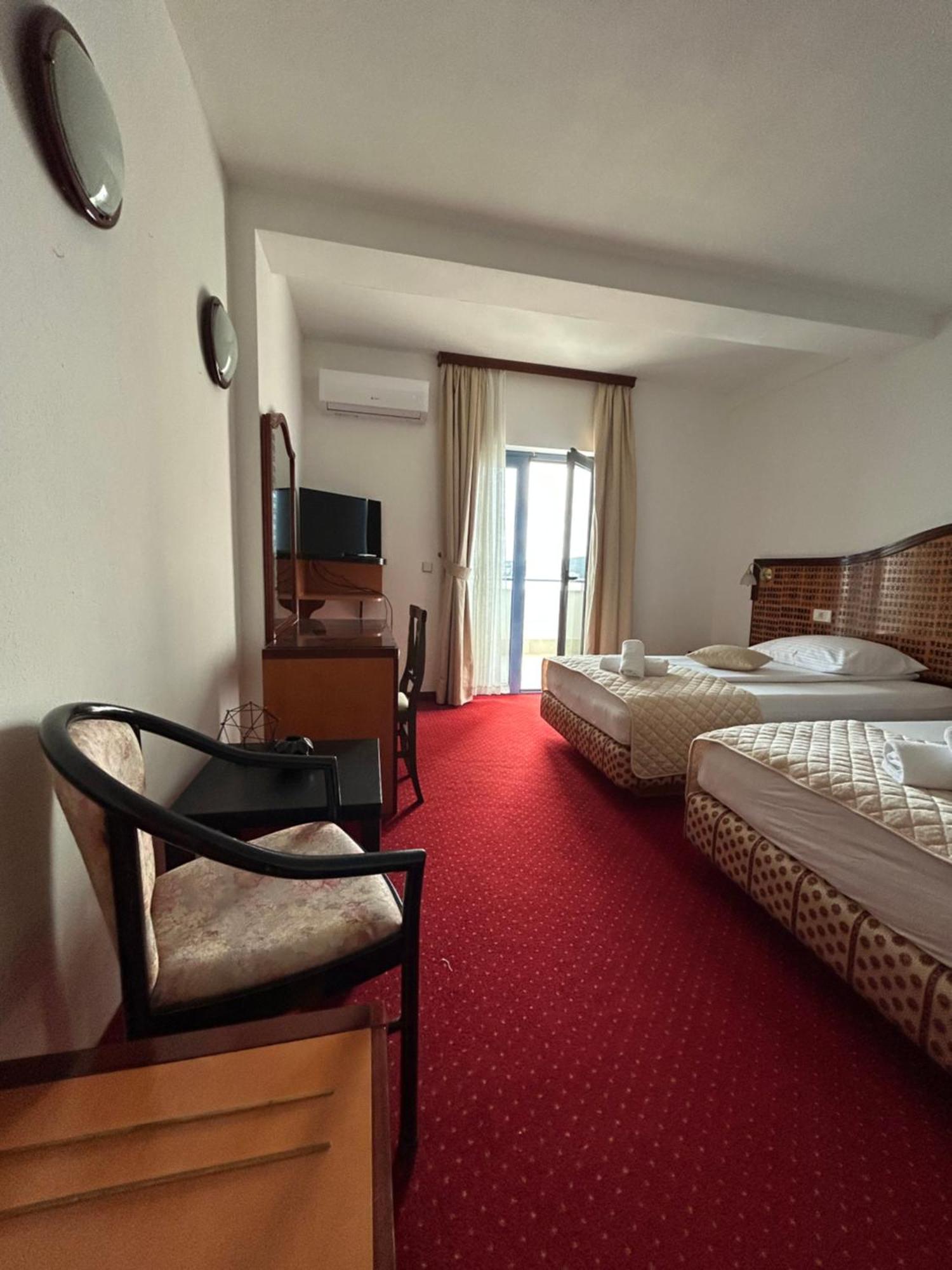 Hotel Bavaria Trogir Donji Seget Exterior foto